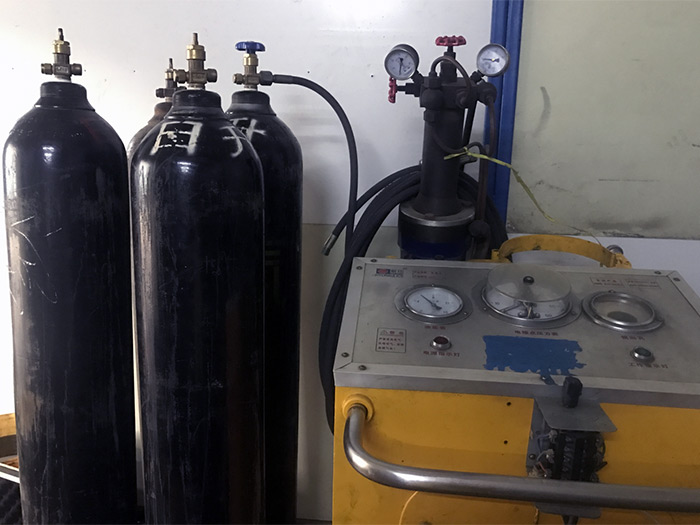 蓄能器充氮過程中有哪些方法步驟？