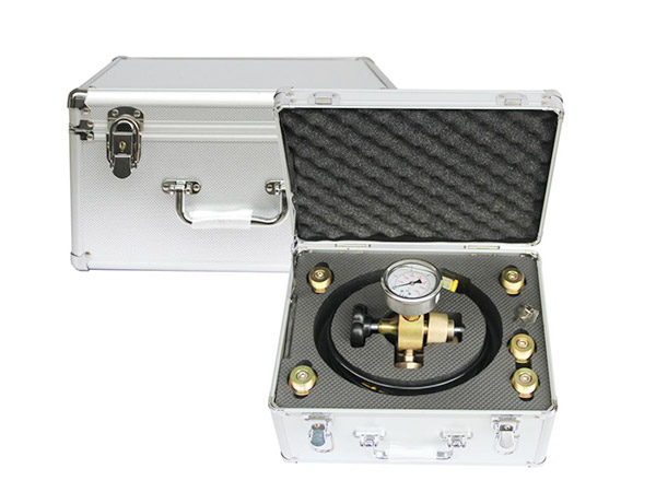 蓄能器廠家簡述充氮車使用過程中注意哪些？